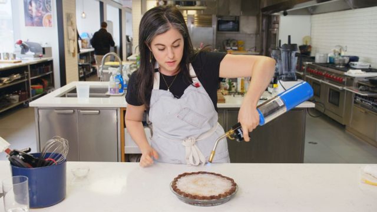 Claire Makes Bruleed Pumpkin Pie