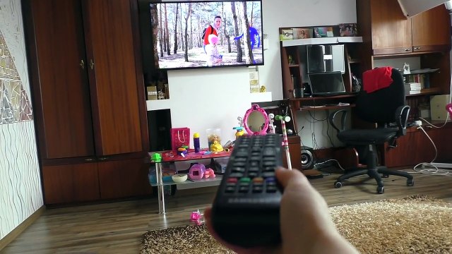 Bad baby Funny REVENGE PRANK ON MOM Harmful children played Pranks in real life-sPqDKmx1WIY