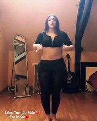 Lady Hot Dance Performance-ZyM9OmepOJ4