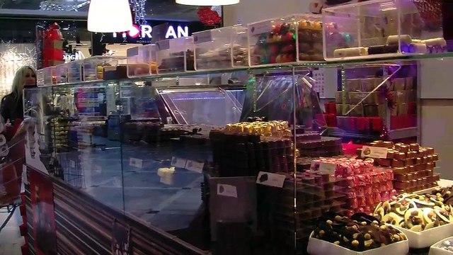 Témoignages de commerçants et clients.