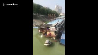 Boat restaurant sinks in river in China