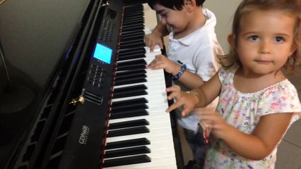 Ceren Özen.. Müzik dünyasının küçük yıldızları...