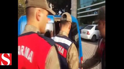 Evde balık temizleyen eşini keserle hastanelik etti