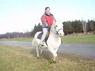 Moi et Elvis qui saute! XD