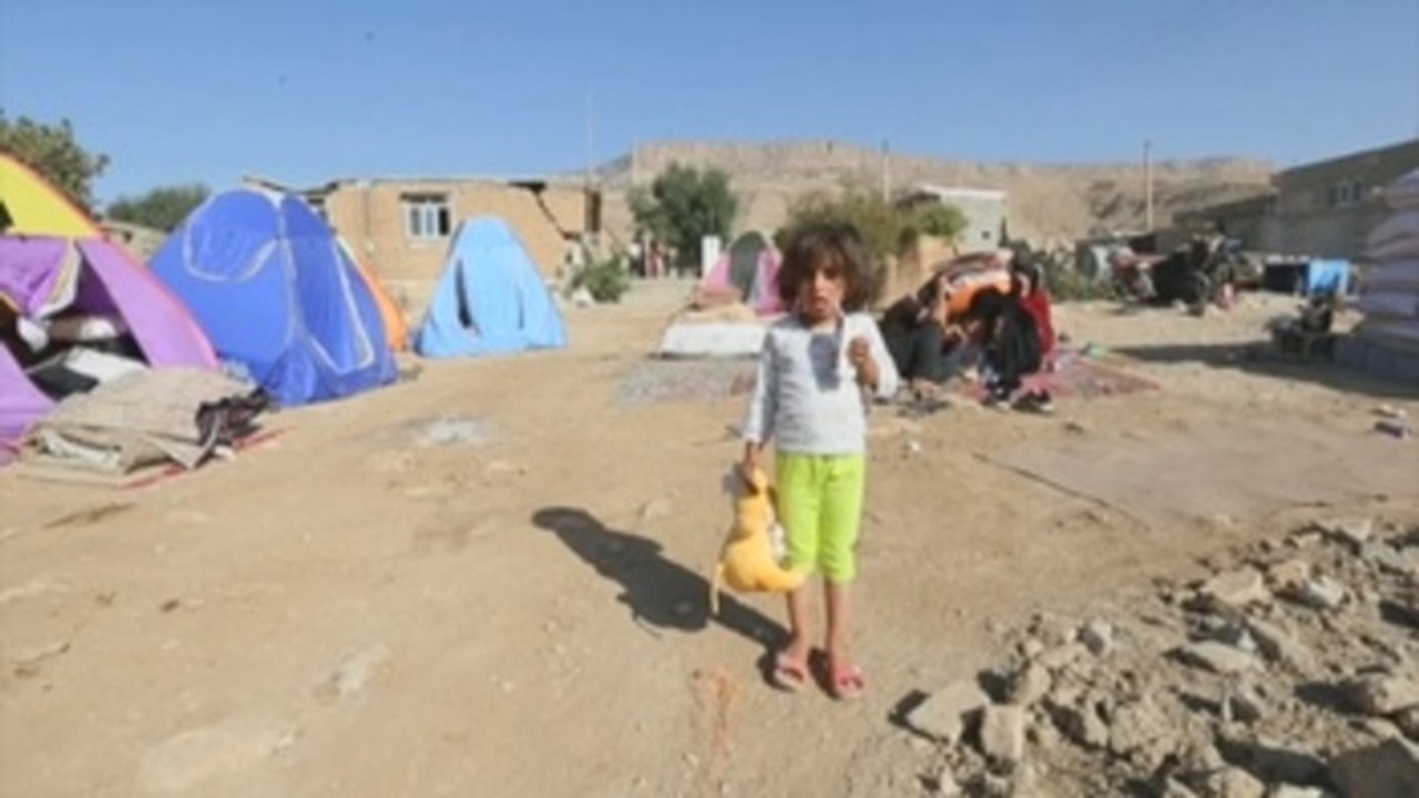 Irán se centra en la retirada de escombros y la ayuda a los damnificados