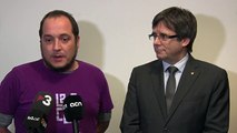 David Fernàndez i Rubén Wagensberg (En peu de pau) donen suport al president Carles Puigdemont