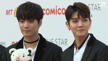 [Y영상] 뉴이스트W, ’점점 더 훈훈해지는 외모' (AAA 레드카펫) / YTN