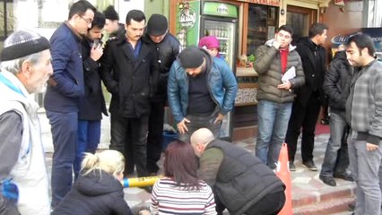 Motosiklet Kamyonetle Çarpıştı: 1 Ağır Yaralı