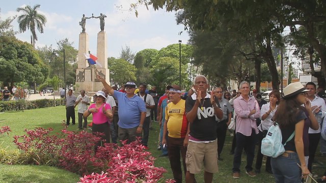 Cientos de panameños exigen nombres de implicados en los sobornos de Odebrecht