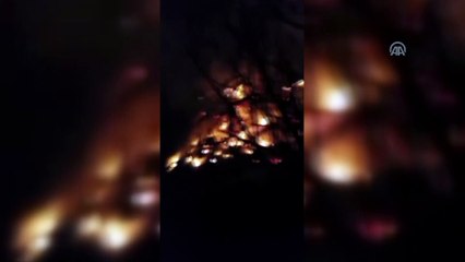 Yangında mahsur kalan ev sahibini komşuları kurtardı - DENİZLİ