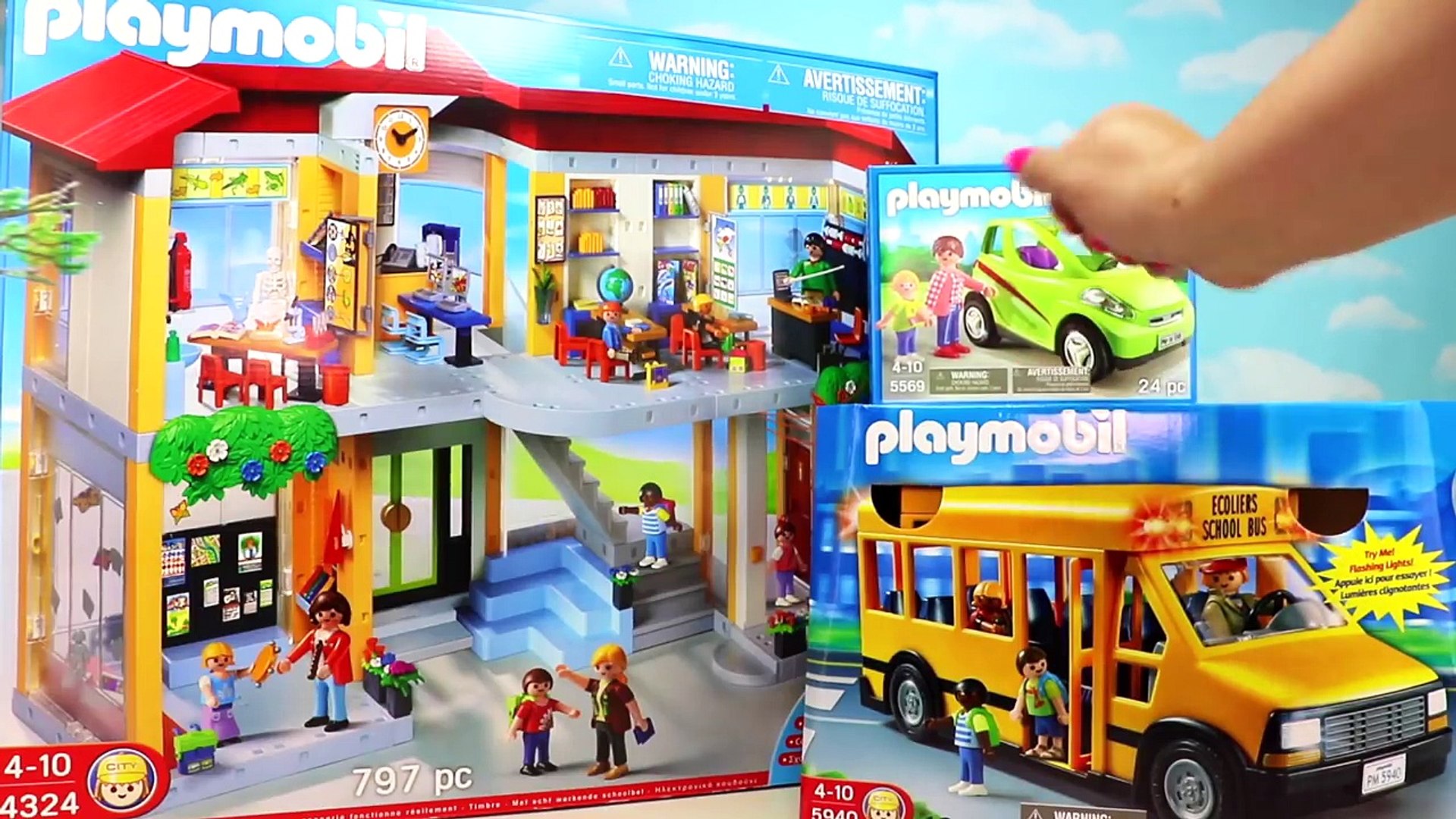 Playmobil City Life! Large Furnished School, School Bus and City Car! -  video Dailymotion