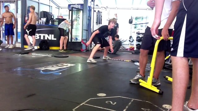 How Connor McDavid Trains - Stickhandling Drills