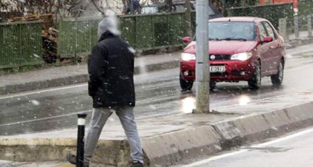 Ünlü Meteorolog, Saat Vermişti! İstanbul'da Beklenen Kar Yağışı Başladı