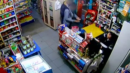 Sultanbeyli'de İki Ayrı Marketten Para Çalan Çocuk Hırsızlar Kamerada