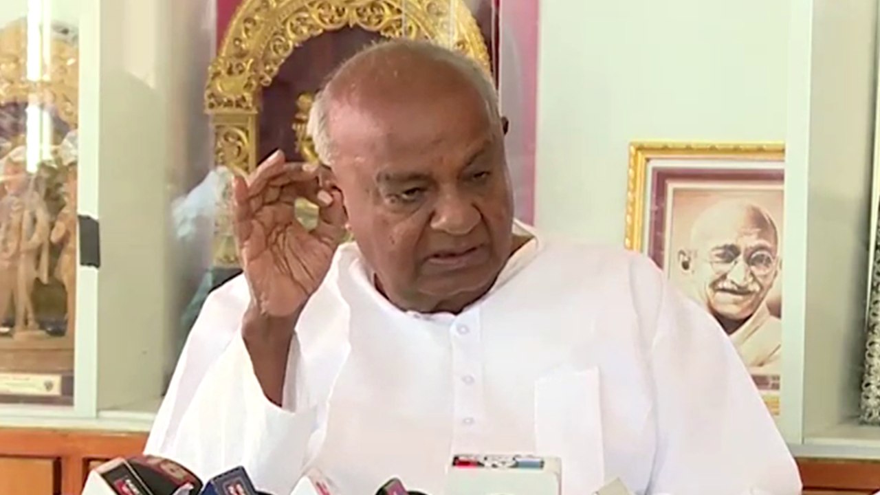 ಸಿದ್ದರಾಮಯ್ಯ ಅತೀ ಕೆಟ್ಟ ಮುಖ್ಯಮಂತ್ರಿ ಎಂದು ಕಿಡಿಕಾರಿದ ಎಚ್ ಡಿ ದೇವೇಗೌಡ  | Oneindia Kannada