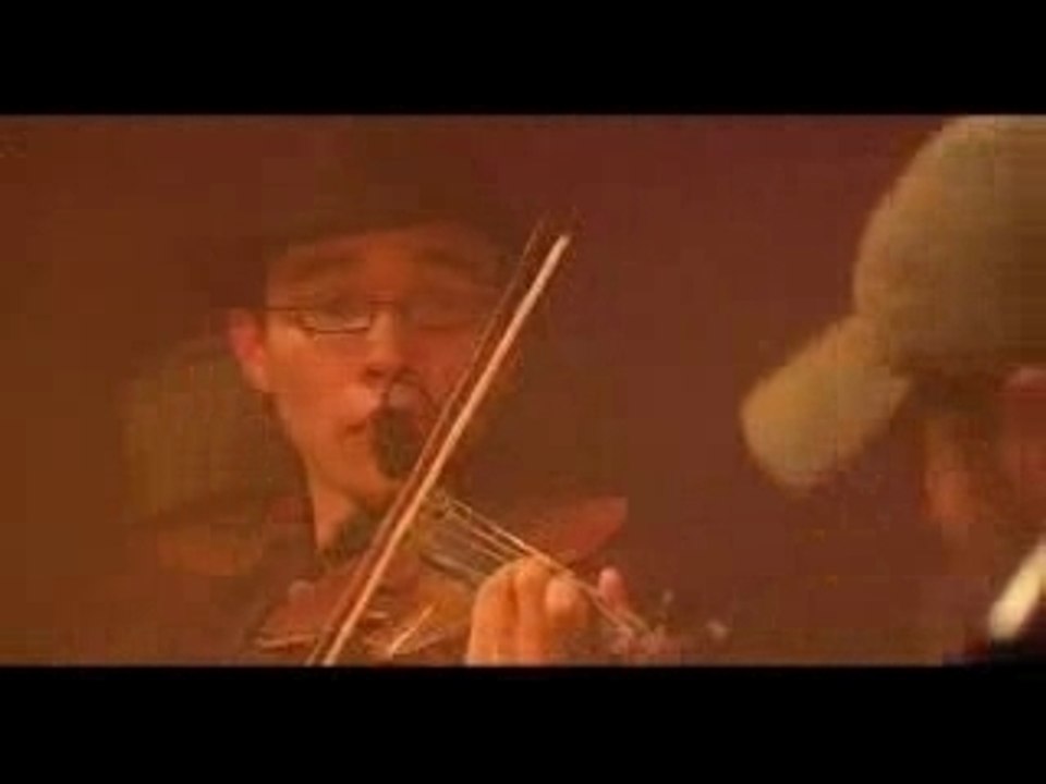 Alee-Les vielles pies(Rue des peines live)