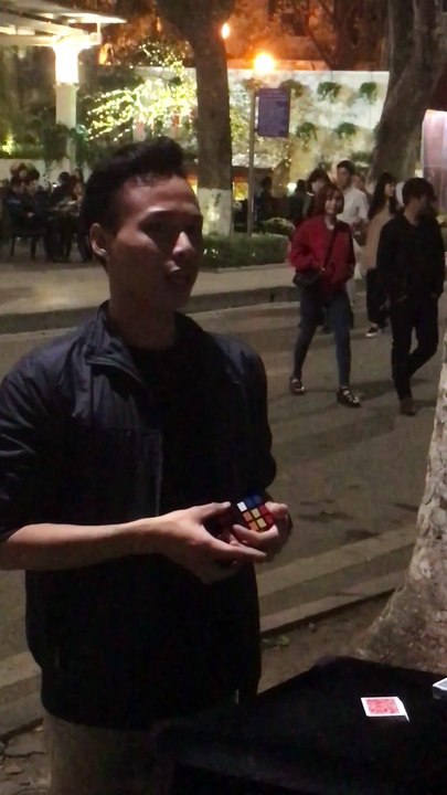 Rubik's Cube Street Magic