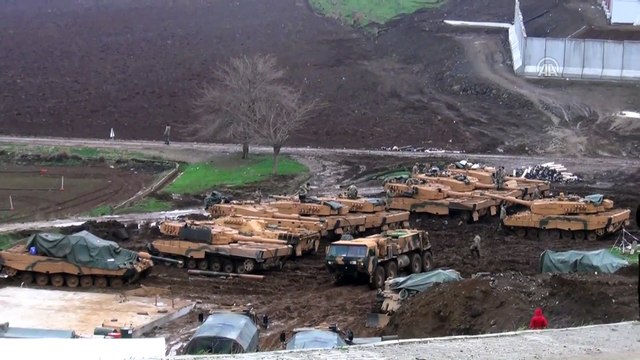 Afrin'e tank ve zırhlı personel taşıyıcı sevkıyatı sürüyor - HATAY