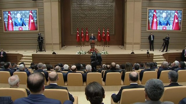 Cumhurbaşkanı Erdoğan: 'Bizim sınır güvenliğimizi sağlama gayretimizi çarpıtmaya çalışanlar dört bir koldan saldırıyor. Afrin'i Kürt kardeşlerimize karşı gibi göstermeye, kimi bizi Suriye'yi işgalle suçlamaya çalışıyor'