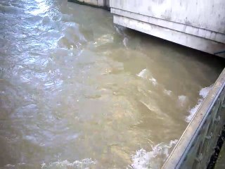 La Seine prête à déborder à Châtillon-sur-Seine