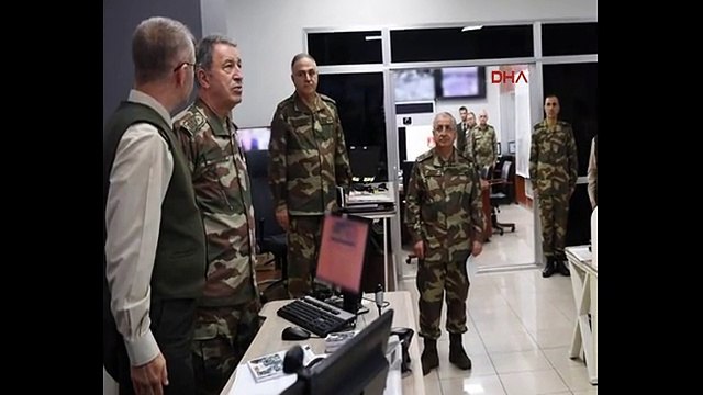 Genel Kurmay Başkanı Akar Harekat merkezinde incelemelerde bulundu