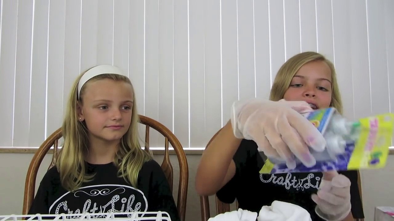Craft Life ~ Jacy and Kacy DIY ~ Heart Tie Dye Tutorial