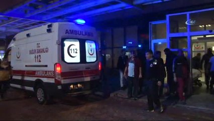 Roketin Düştüğü Camiden Çıkartılan Yaralılar Hastaneye Getirildi