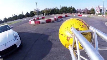 الفنان جو صادر يستمتع بتفحيط عبدو الخطير