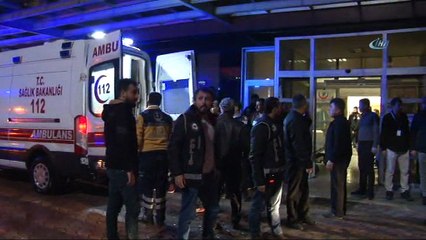 Roketin düştüğü camiden çıkartılan yaralılar hastaneye getirildi