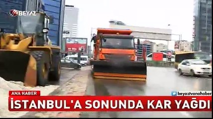 İstanbul'a sonunda kar yağdı