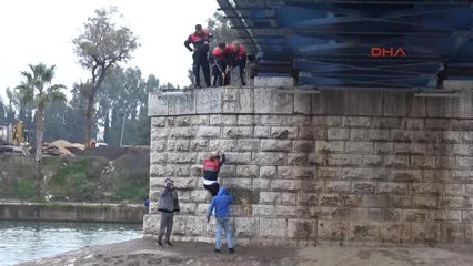 Adana Köprü Ayağında Mahsur Kaldılar