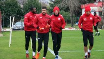 Samsunspor'da 2 futbolcu döndü, 1 futbolcu gitti