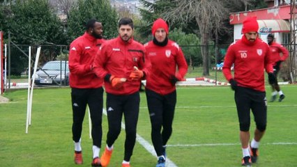 Samsunspor'da 2 futbolcu döndü, 1 futbolcu gitti