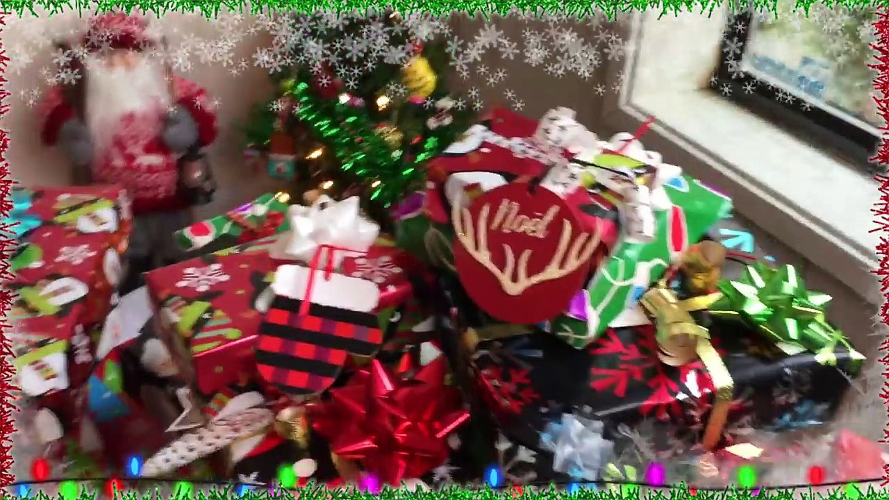 Giant Santa Claus & Reindeer Deliver Christmas Present