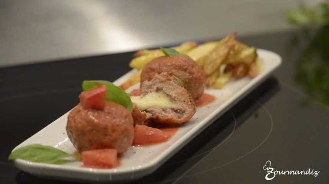 Recette : Boulettes de viande farcies à la mozzarella, et ses frites