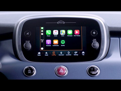 The new Fiat 500L and 500X Mirror - Apple CarPlay