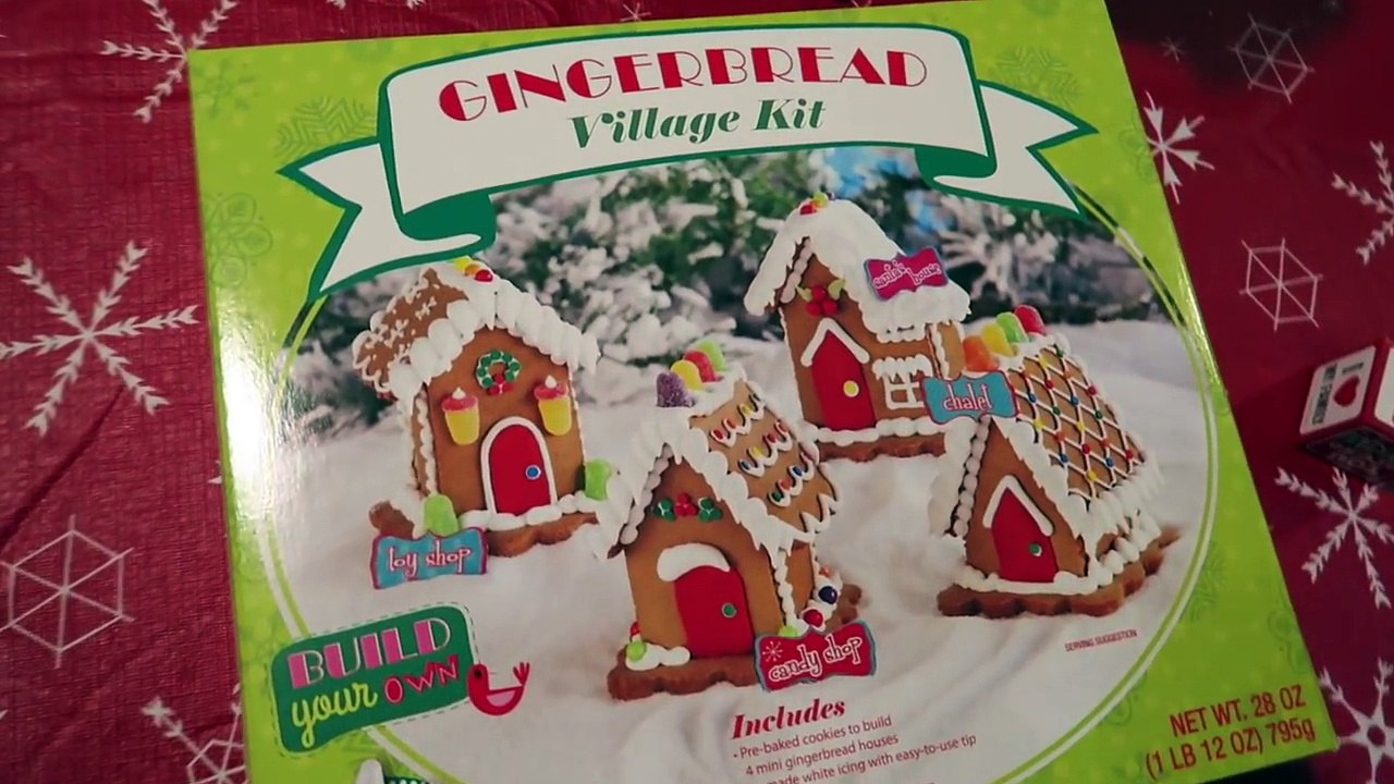 Elf on the Shelf Gingerbread House ASMR Day 16