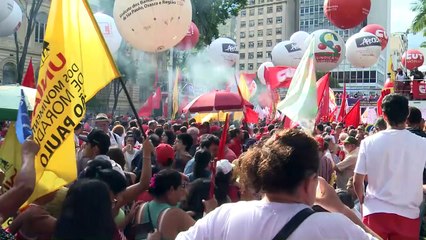 Partidários de Lula protestam em São Paulo