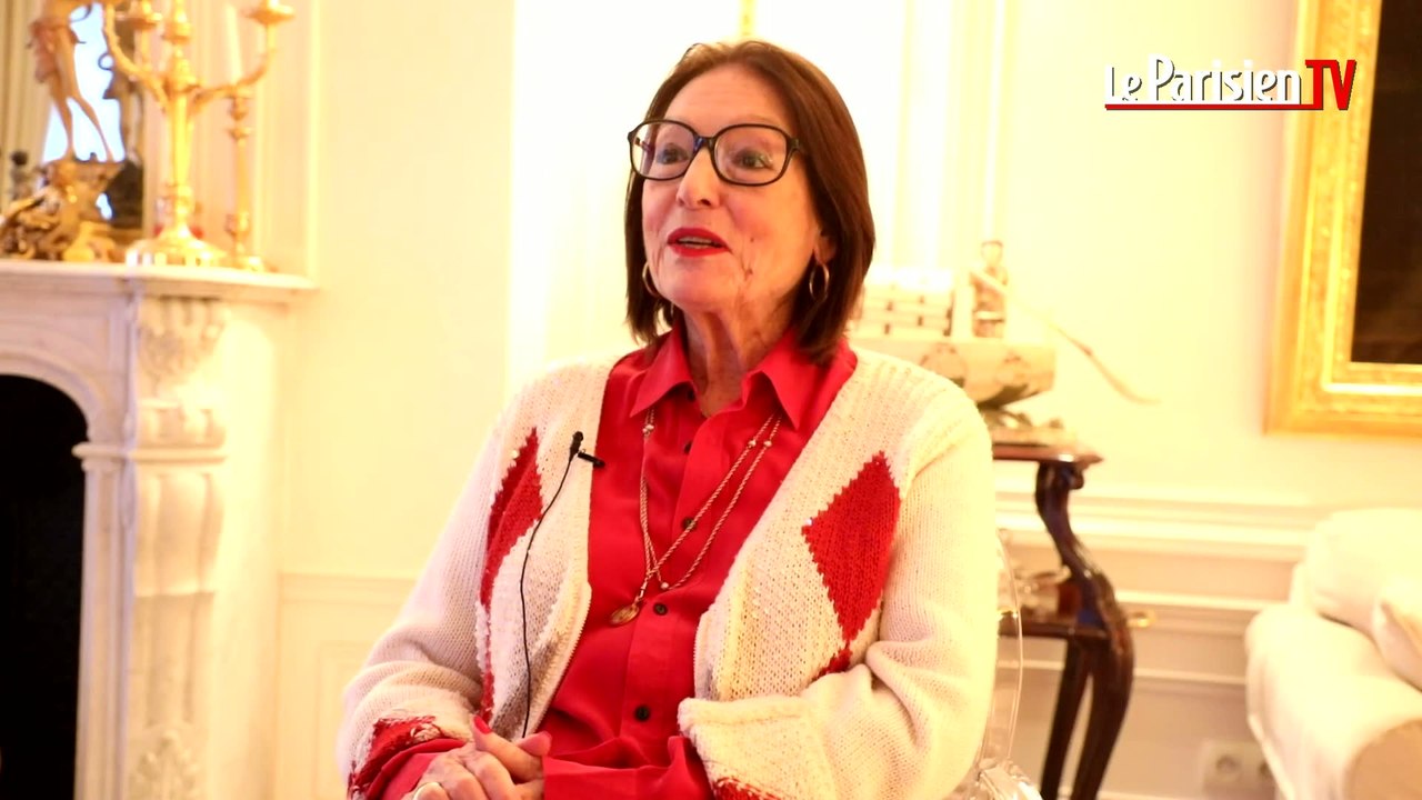 Nana Mouskouri revient après 10 ans d'absence