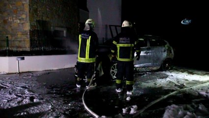 Bodrum’da lüks aracı ateşe verdiler
