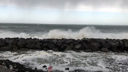 Massive Waves Crash into Washington