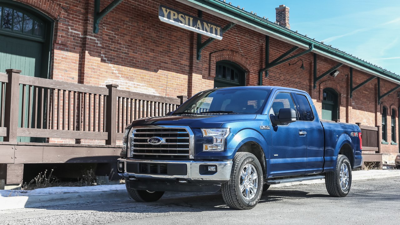 Ford F-150 2.7L Ecoboost 4x4 Review in 60 Seconds - Car And Driver