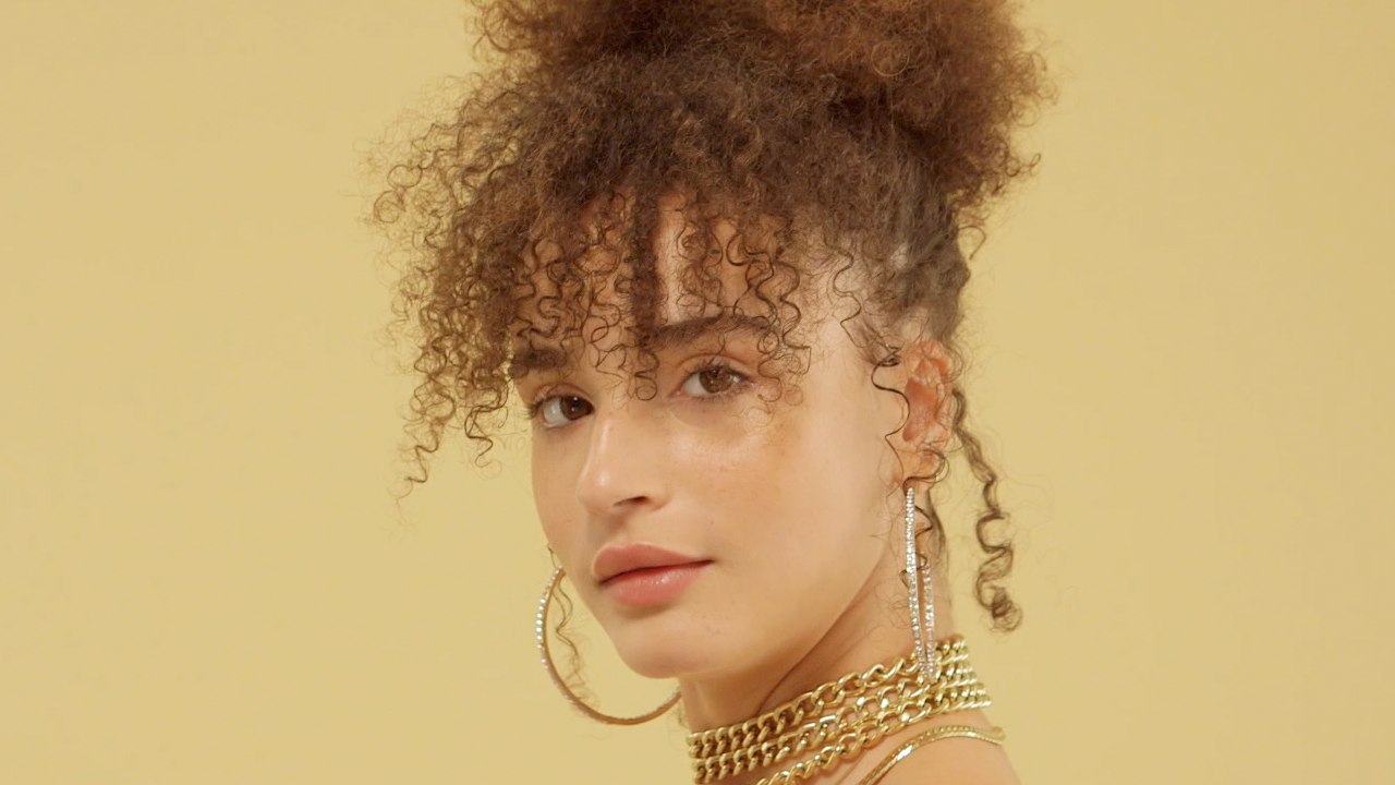 7 Easy Ways to Style Textured, Curly, and Wavy Hair