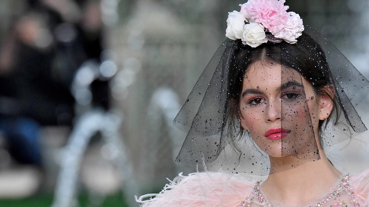 Kaia Gerber Made Her Couture Debut at Chanel Spring 2018 Couture Show