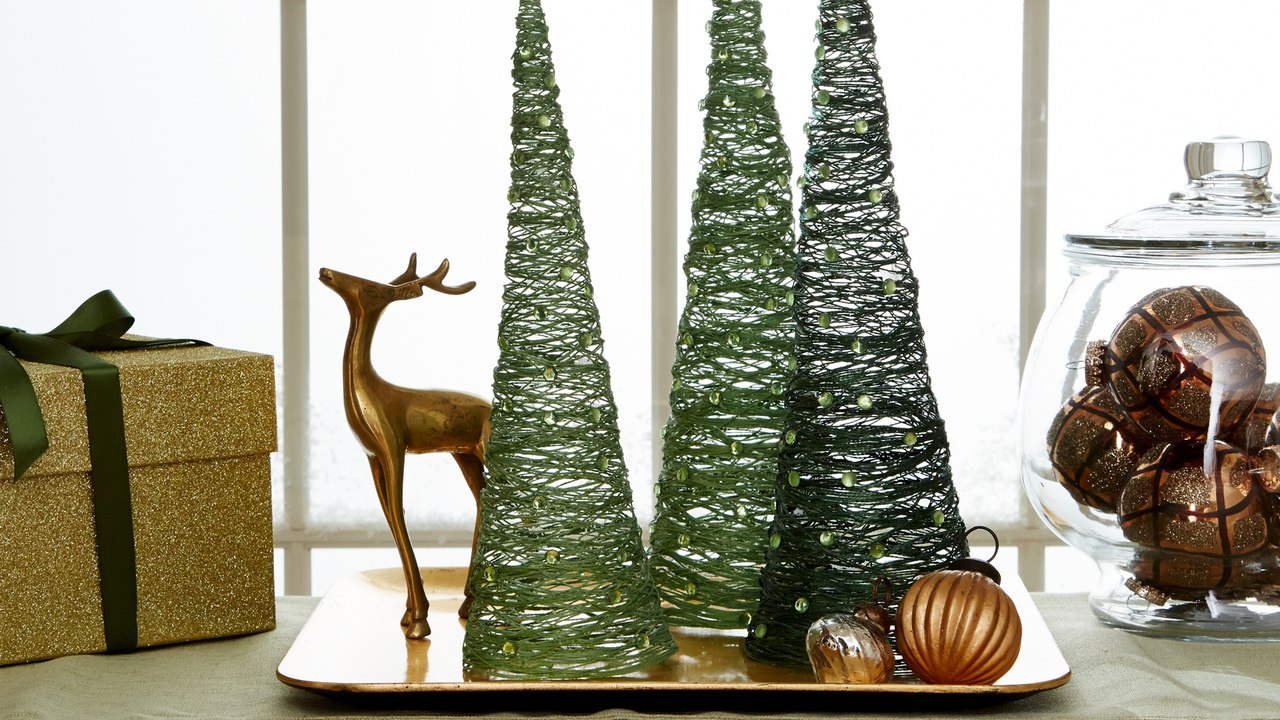 How to Create a Thread Christmas Tree