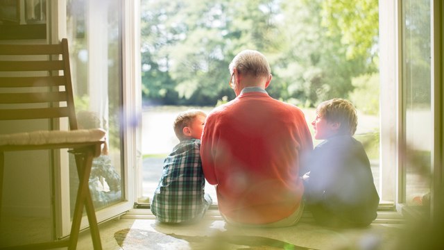 The More You Hang Out With Your Parents & Grandparents, the Longer They’ll Live