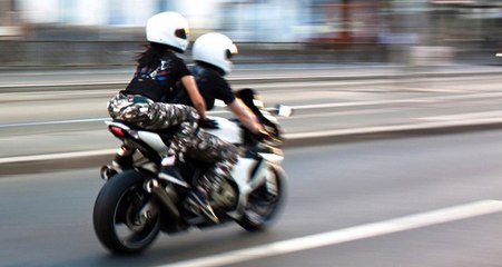 Kolombiya'da Tepki Çeken Uygulama: Erkekler Motosikletin Arkasına Binemeyecek