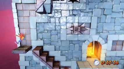 Crash Bandicoot (PS4) -  Slippery Climb Platinum Relic - N. Sane Trilogy