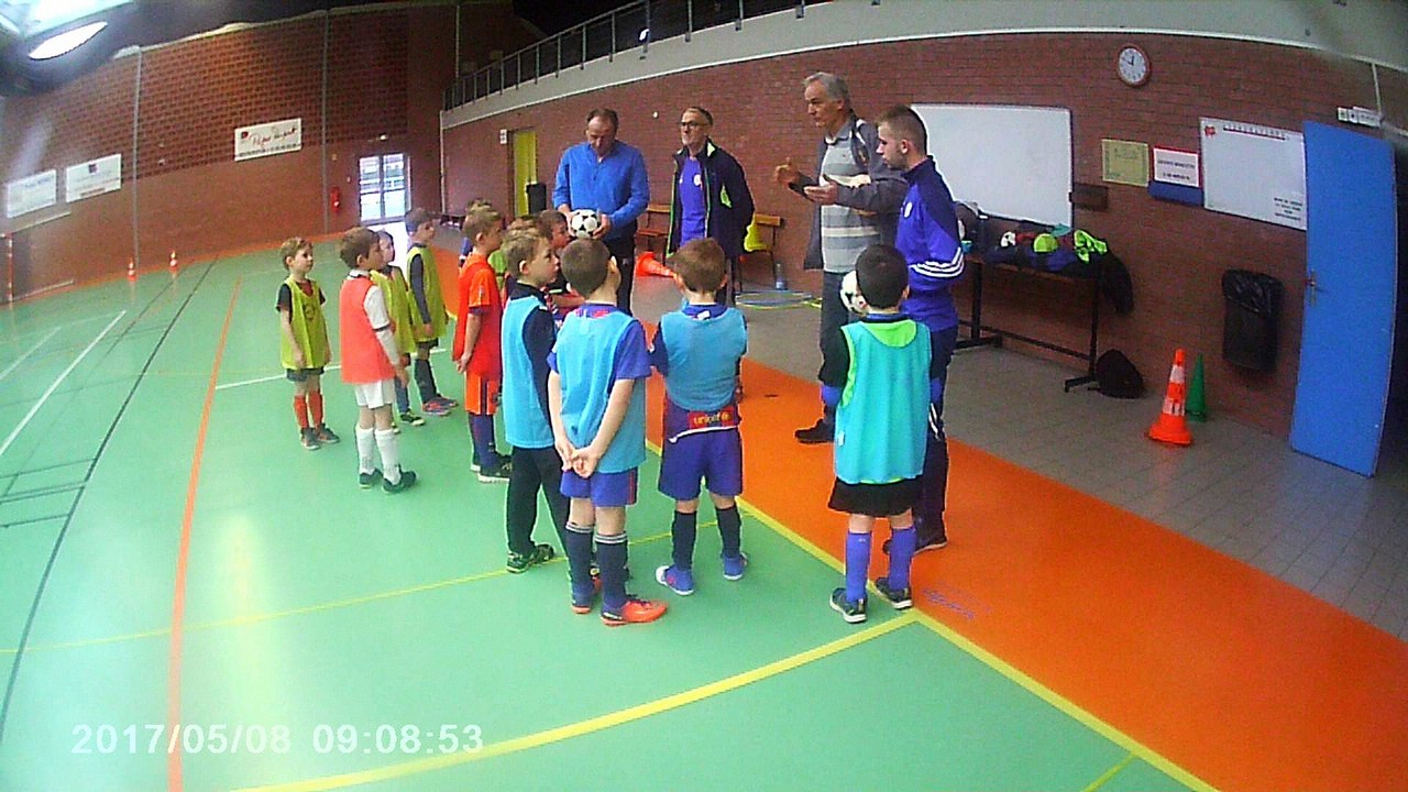 Préparation à un échauffement école de football U7 CS La Gorgue