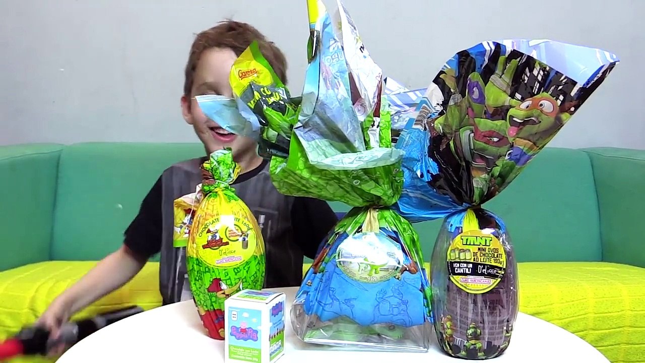 Darth Vader Abre Ovos de Páscoa Peppa Pig TARTARUGAS NINJAS PICA PAU BOM DINOSSAURO Surprise Eggs
